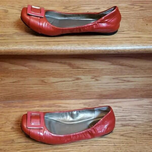 Me‎ too 6.5 Red Patent leather w/ buckle flats